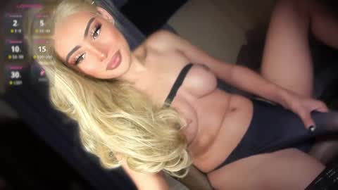 Nicollette online show from August 12, 2:47 am