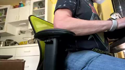 so_horny_eric online show from August 3, 9:00 pm
