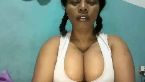 soayh89 online show from August 10, 5:47 pm