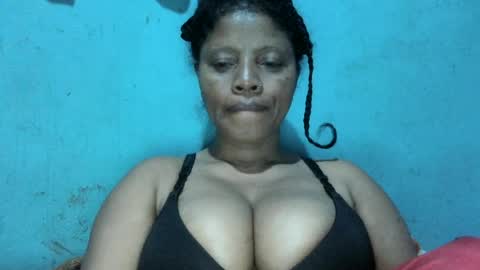 soayh89 online show from August 11, 5:48 pm