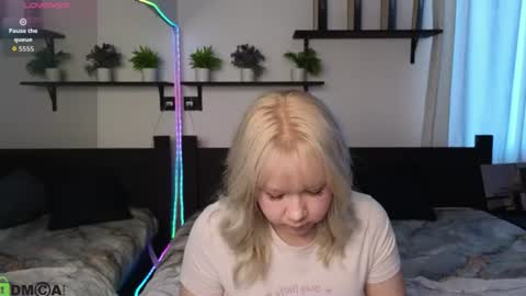 Soffa Mitchell online show from August 14, 8:18 am