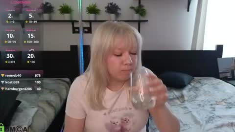Soffa Mitchell online show from August 15, 3:43 am