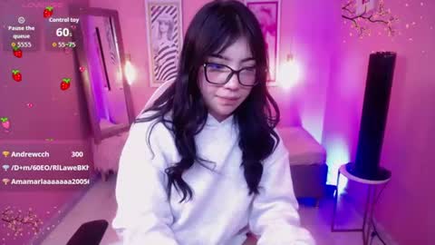 soffi_x online show from August 10, 6:15 am