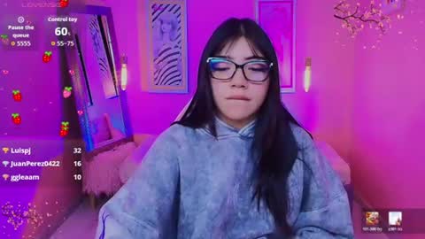 soffi_x online show from August 11, 7:54 am