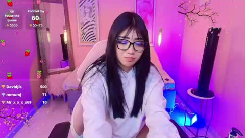 soffi_x online show from August 15, 5:44 am