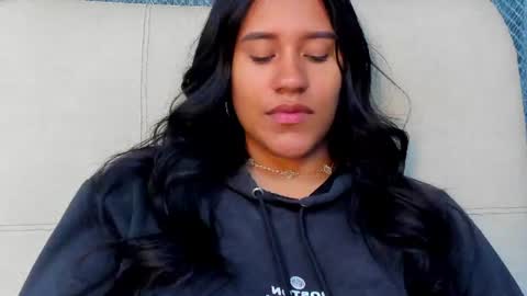 Sofhia  online show from July 15, 6:03 am