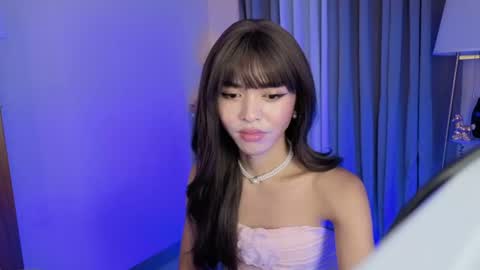 sofhia_love online show from June 25, 8:12 pm