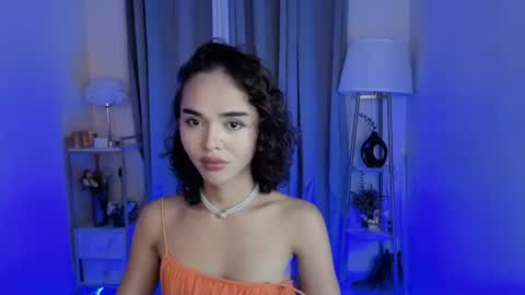 sofhia_love online show from July 4, 5:37 pm