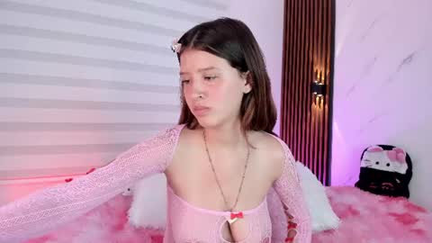 sofi_cuttie online show from August 11, 2:13 am