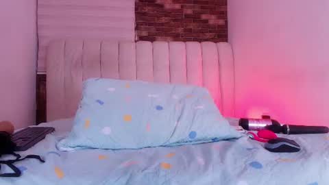 Sofia online show from August 4, 12:40 am