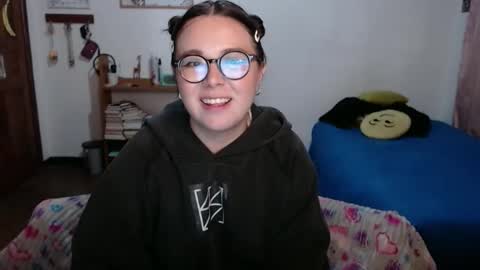Sofi Lynch online show from May 17, 6:47 am