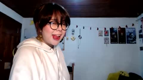 Sofi Lynch online show from June 9, 5:58 am