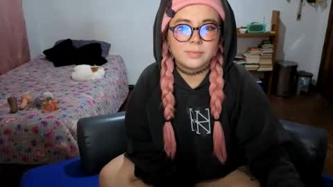 Sofi Lynch online show from July 13, 7:37 am