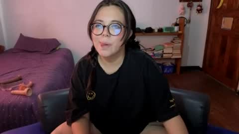 Sofi Lynch online show from August 1, 10:16 pm