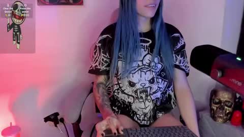 sofi_pretty_uwu_ online show from May 26, 7:09 am