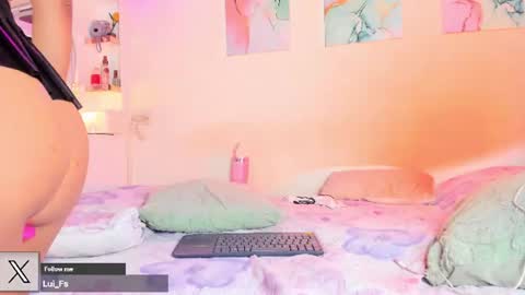call me L U  Independent model online show from August 11, 12:18 pm
