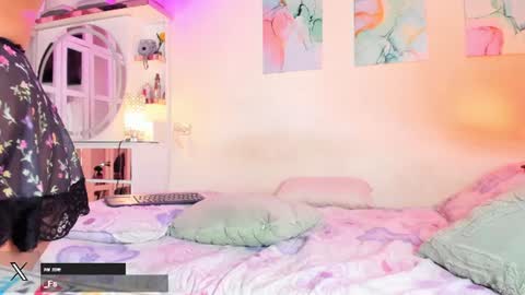 call me L U  Independent model online show from August 16, 12:14 am