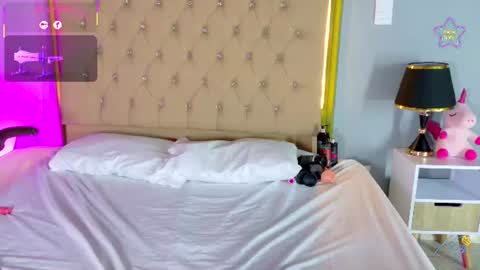 sofia__salazar online show from August 8, 4:40 pm