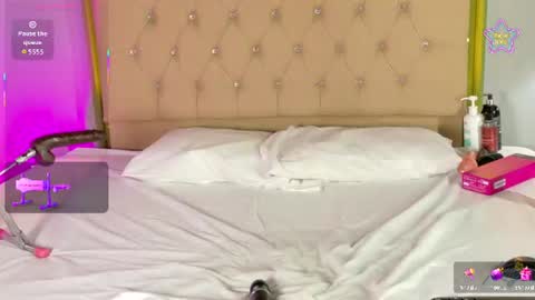 sofia__salazar online show from August 14, 1:04 pm