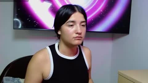 Sofia online show from August 4, 8:50 pm