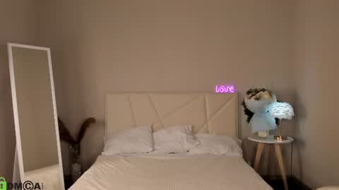 Sofia Gaze online show from August 11, 4:47 am