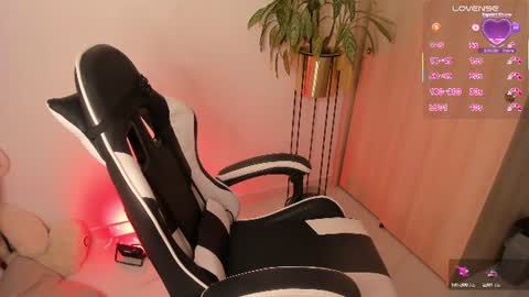 sofia_rivers_ online show from July 15, 2:23 am