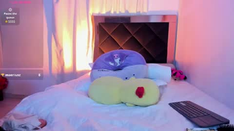 Sofia walke online show from August 4, 12:40 am