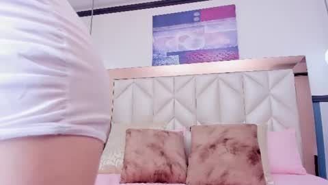 Sofia online show from August 2, 9:33 pm