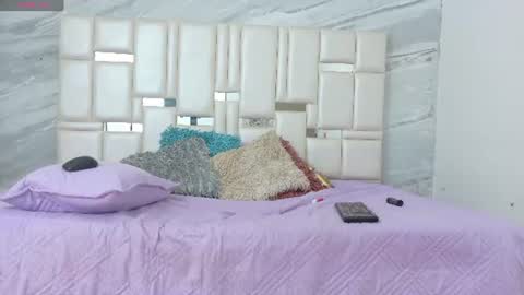 sofiaa_rivera online show from August 7, 12:49 pm