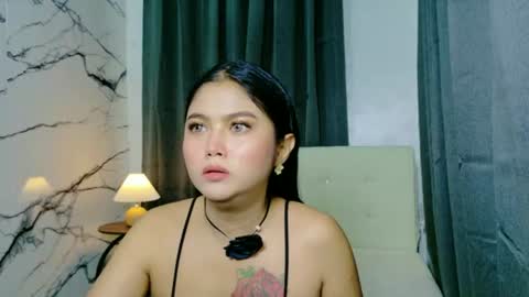 sofiabelle14 online show from August 8, 8:47 am