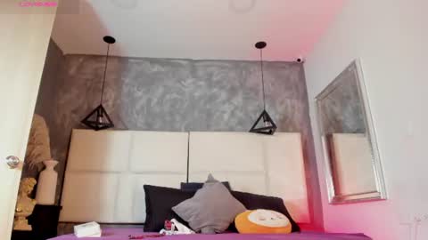 Sofia online show from August 17, 4:06 am