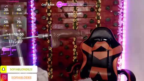 sofiacurvy45 online show from August 5, 4:43 am