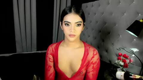 sofiamojic online show from August 13, 2:42 pm