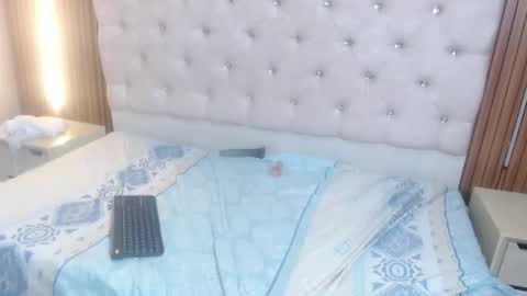 Sofia Mosquera online show from April 1, 5:10 pm