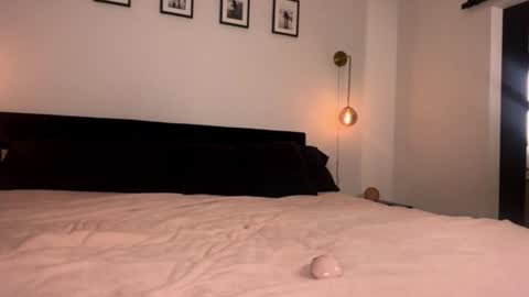 Sofia plays with husband online show from July 8, 3:54 am