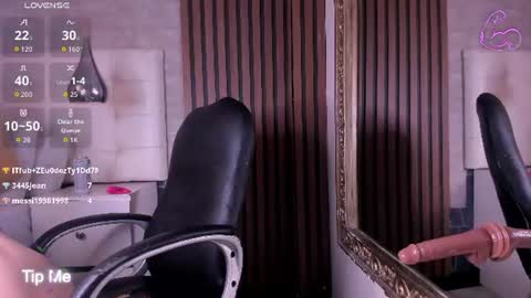 sofiathoompson online show from August 5, 10:52 pm