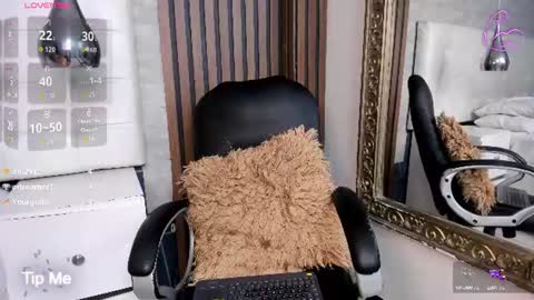 sofiathoompson online show from August 9, 1:28 am