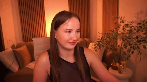 sofiebloom online show from August 1, 11:00 pm