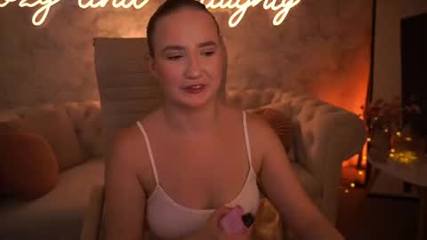 sofiebloom online show from August 7, 10:32 pm