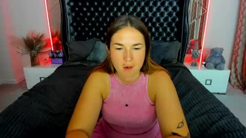 sofii_darling online show from August 3, 9:00 pm