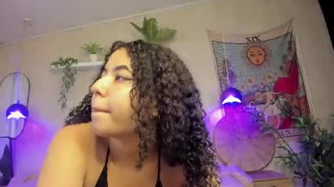 sofii_wild online show from August 1, 12:00 pm