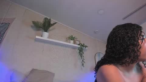 sofii_wild online show from August 3, 11:50 am