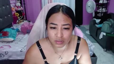 sofia Dreams online show from March 19, 4:05 am