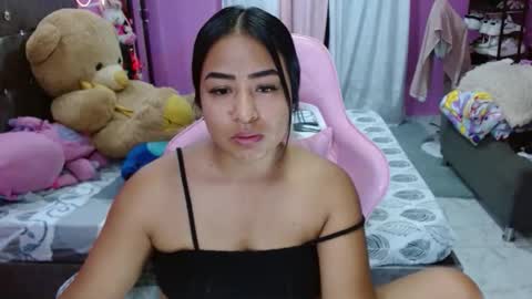 sofia Dreams online show from May 13, 1:05 am