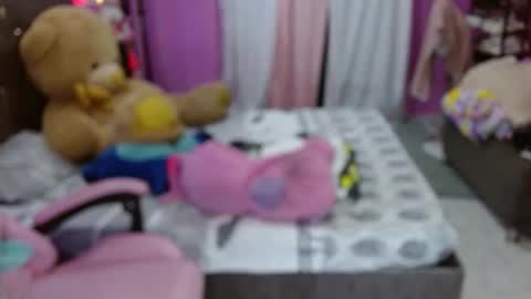 sofia Dreams online show from May 13, 3:28 am