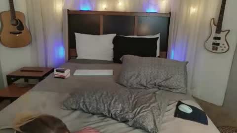 Sofi King online show from August 17, 4:34 pm