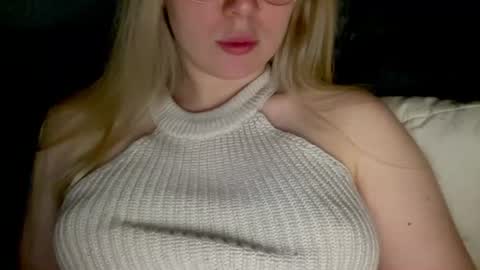 Sofi online show from August 4, 10:51 pm