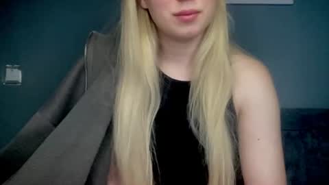 Sofi online show from August 12, 11:51 pm