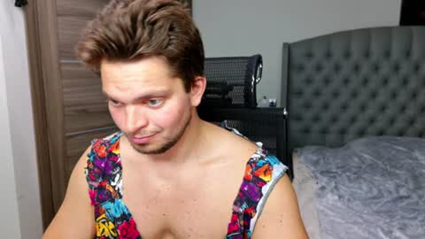 Soft hunk online show from August 15, 7:18 pm
