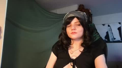 softgothlover online show from April 1, 1:03 am